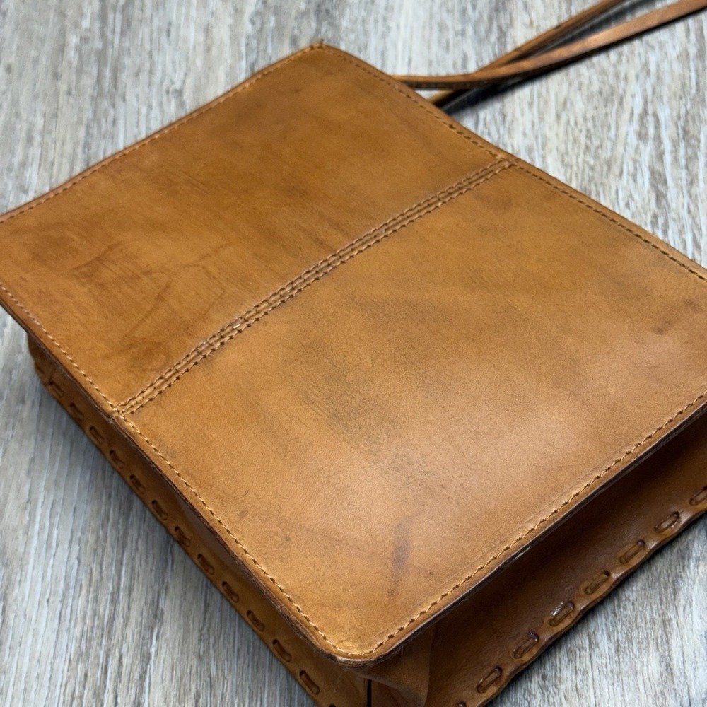 Handcrafted Tan Leather Floral Shoulder Bag - Picture 8 of 16